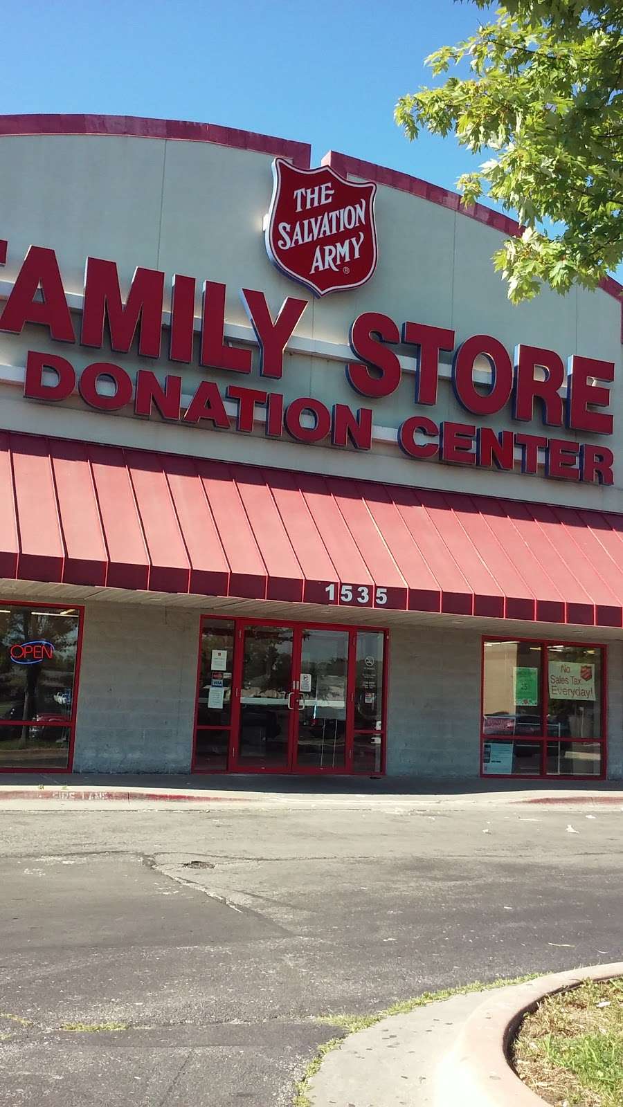 The Salvation Army Family Store & Donation Center | 1535 East 23rd St S, Independence, MO 64055, USA | Phone: (816) 833-8881