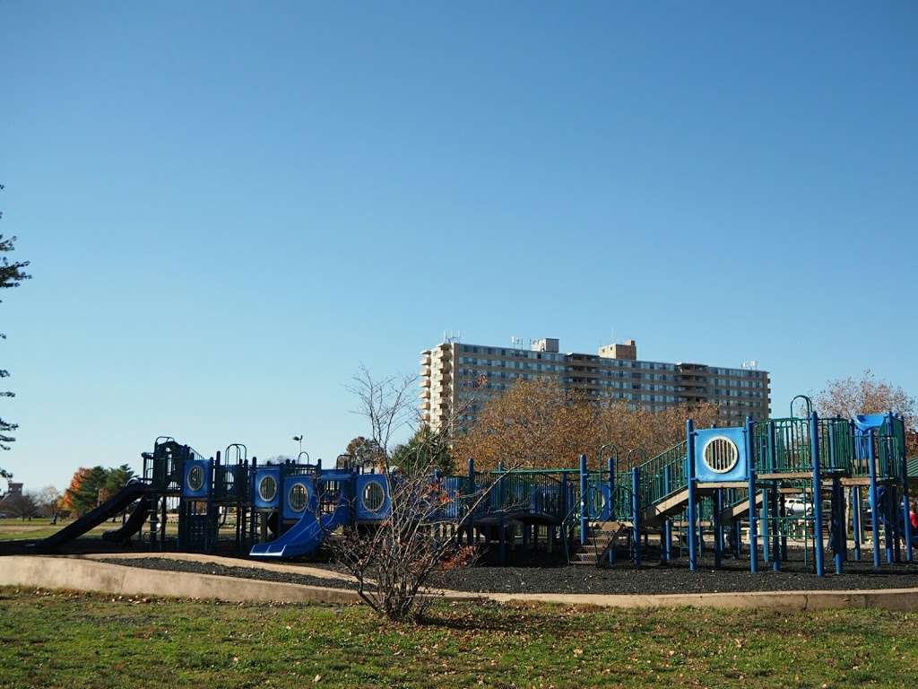 Cooper River Park | N Park Dr, Pennsauken Township, NJ 08109, USA | Phone: (856) 216-2117