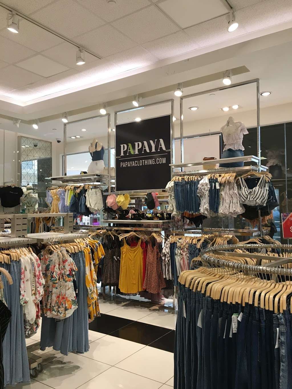 Papaya Clothing | 2134 Montebello Town Center D12a, Shops At Montebello, Montebello, CA 90640, USA | Phone: (323) 726-0510