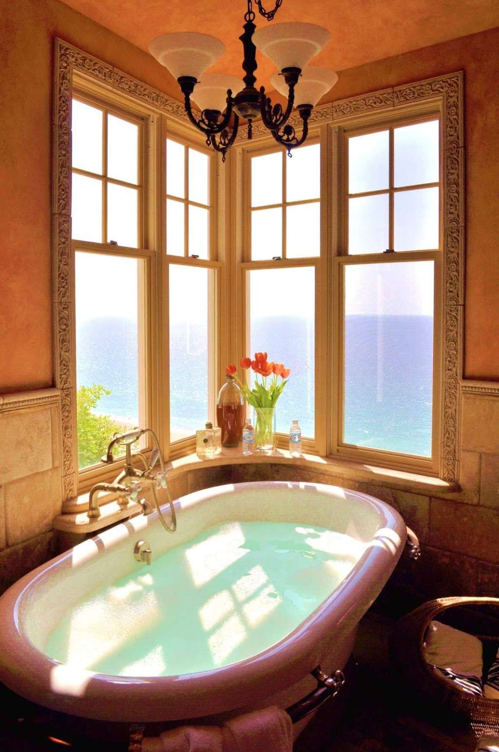 Jet Luxury Resorts Malibu Estate | 7107 Birdview Ave, Malibu, CA 90265, USA | Phone: (213) 225-1135