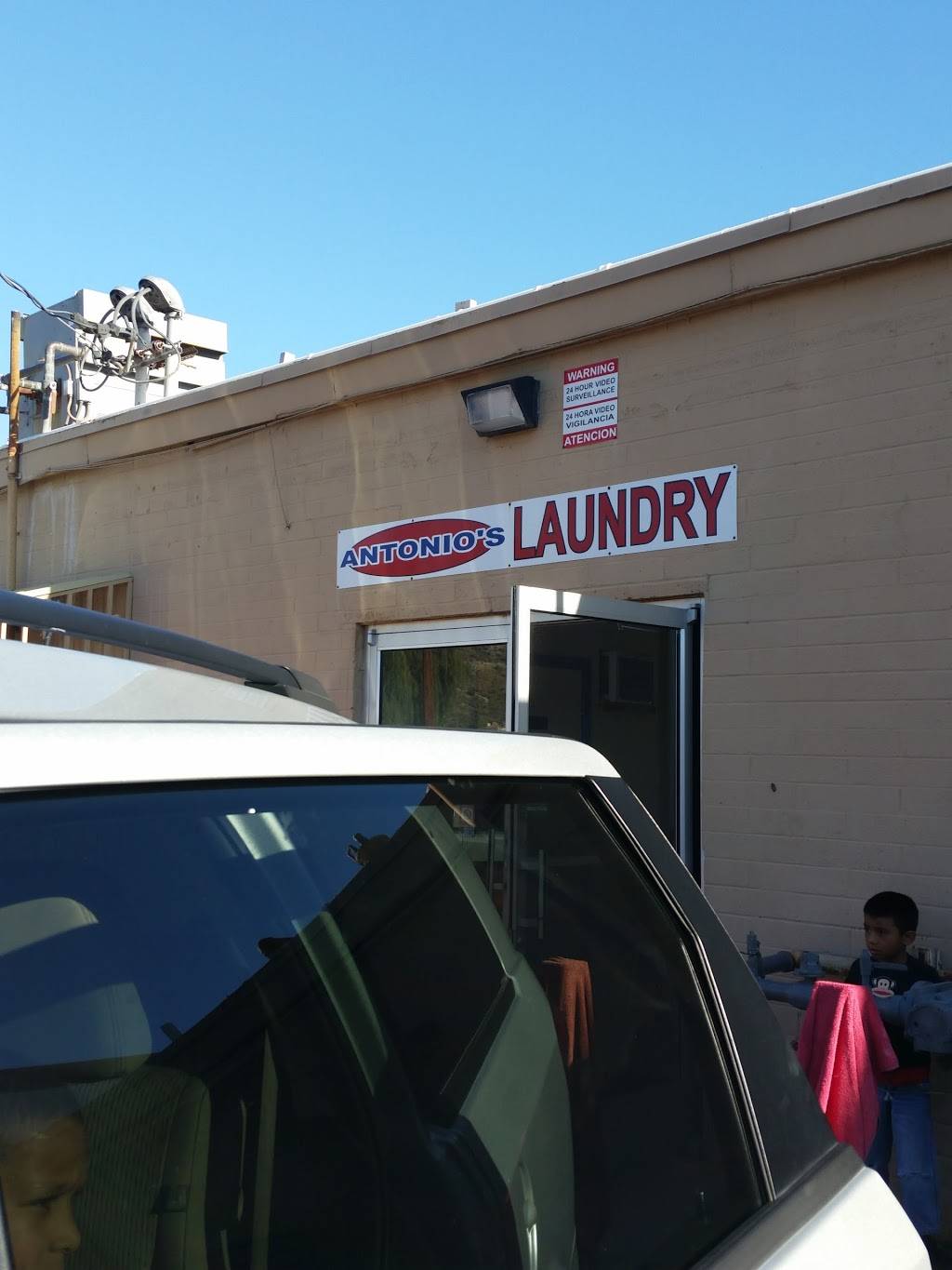 Antonios Laundromat | 10629 N 19th Ave, Phoenix, AZ 85029 | Phone: (602) 943-1779