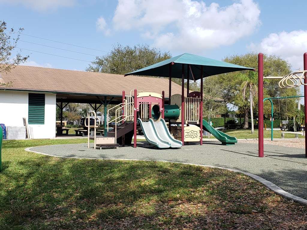 Bergeron Park | 1900 S Nob Hill Rd, Davie, FL 33328, USA | Phone: (954) 797-1145