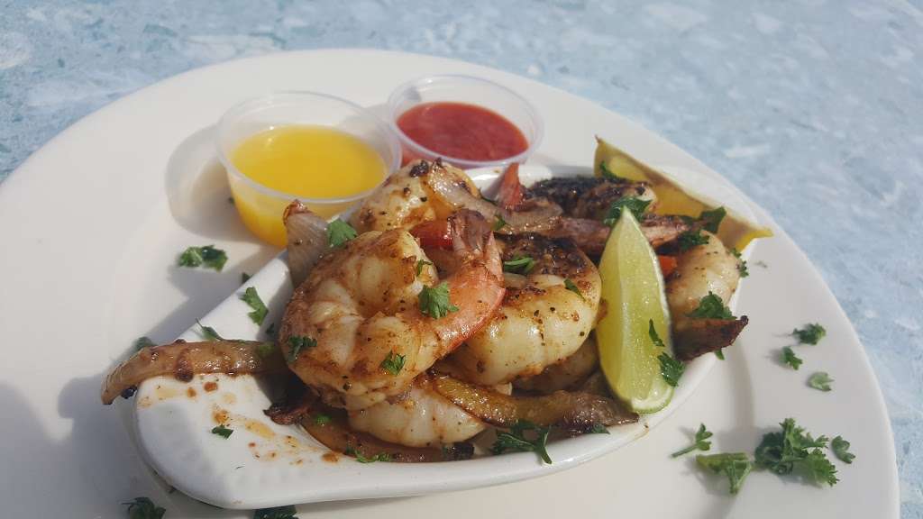 Proud Mary Waterfront Restaurant & Bar | 13600 King Charles Terrace, Fort Washington, MD 20744 | Phone: (301) 292-5521