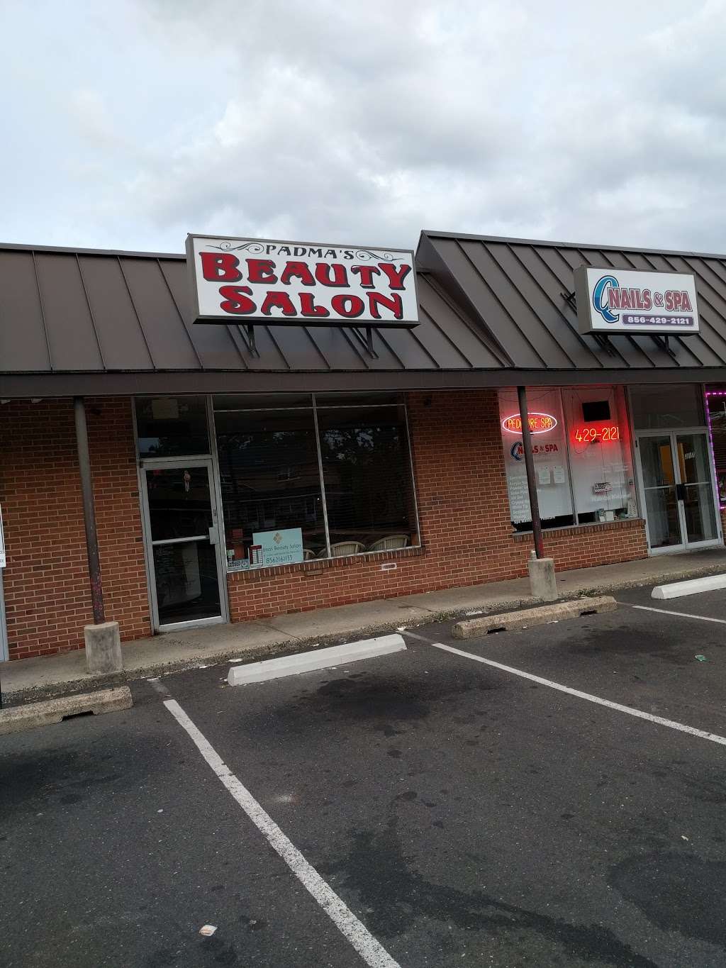 Padmas Beauty Salon | 215 S Burnt Mill Rd, Voorhees Township, NJ 08043, USA | Phone: (856) 216-1133