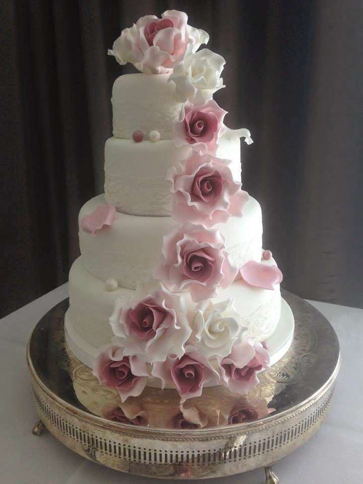 Sugar Strandz cakes and Events | unit 4a, oak lands farm estate, goatsmoor lane, stock CM4 9RH, UK | Phone: 07881 294394