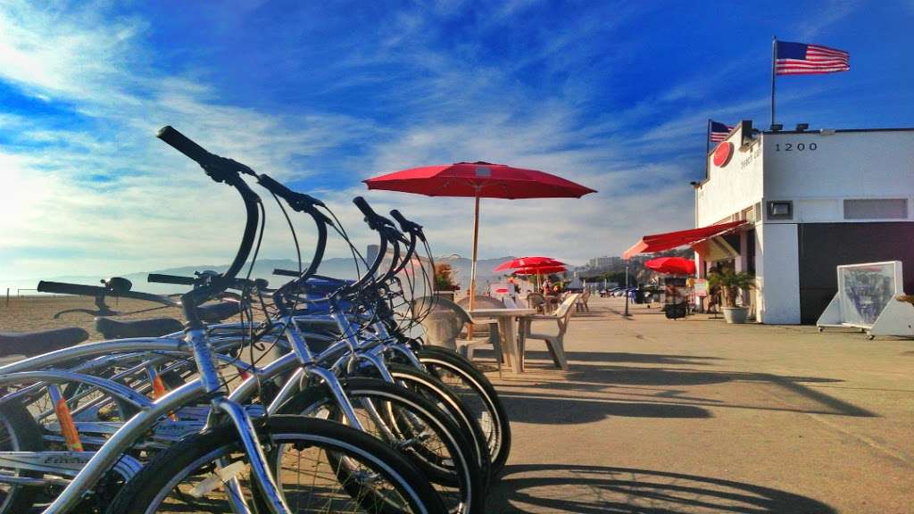 Perry’s Cafe and Beach Rentals - 2600 | 2600 Ocean Front Walk, Santa Monica, CA 90405, USA | Phone: (310) 584-9306