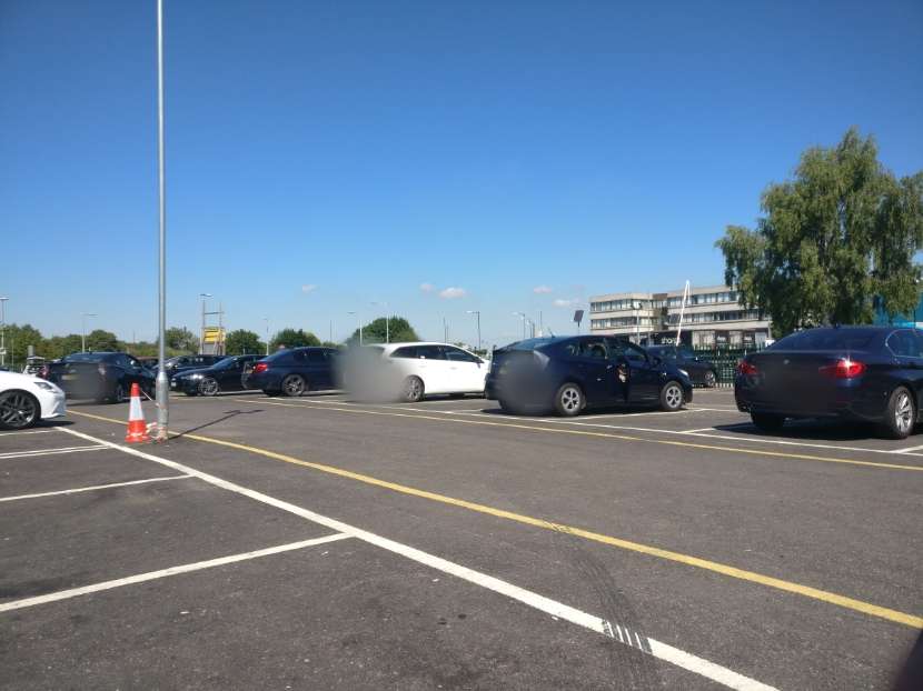 Uber Car Park Gatwick | Crawley, Gatwick RH6 0PB, UK