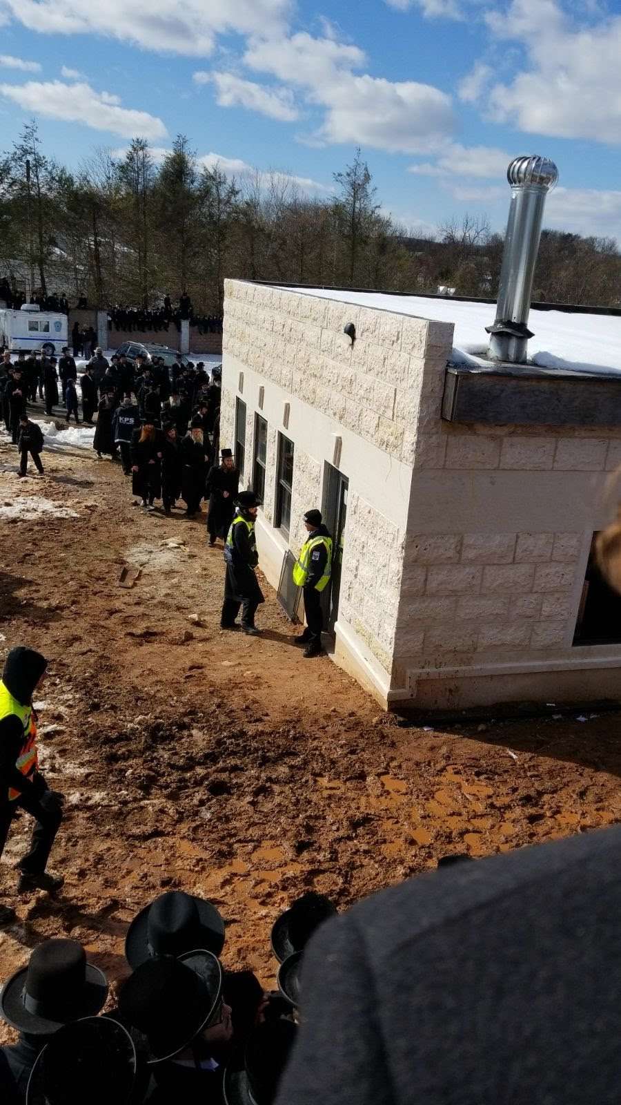 Ohel Admor MViznitz | 294 NY-306, Spring Valley, NY 10977, USA | Phone: (845) 428-9626