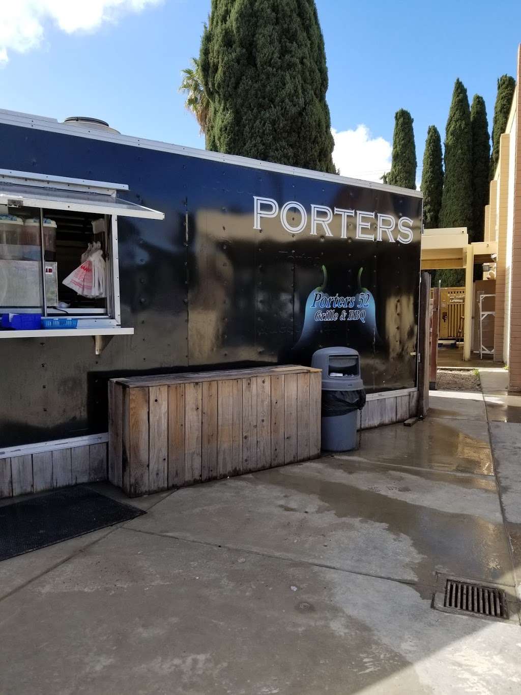 Porters 52 Grille & BBQ | Camp Pendleton North, CA 92055, USA | Phone: (858) 213-3891