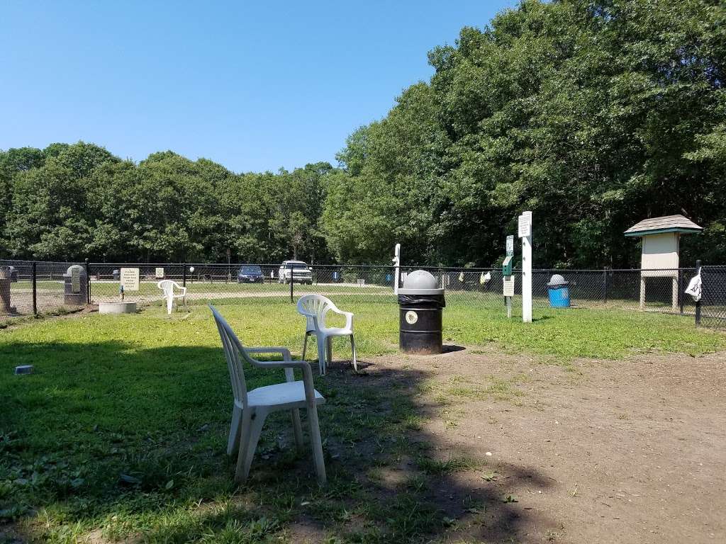 Blydenbugh Dog Park Area | Veteran, s Memorial Highway, Smithtown, NY 11788, USA | Phone: (631) 854-3712