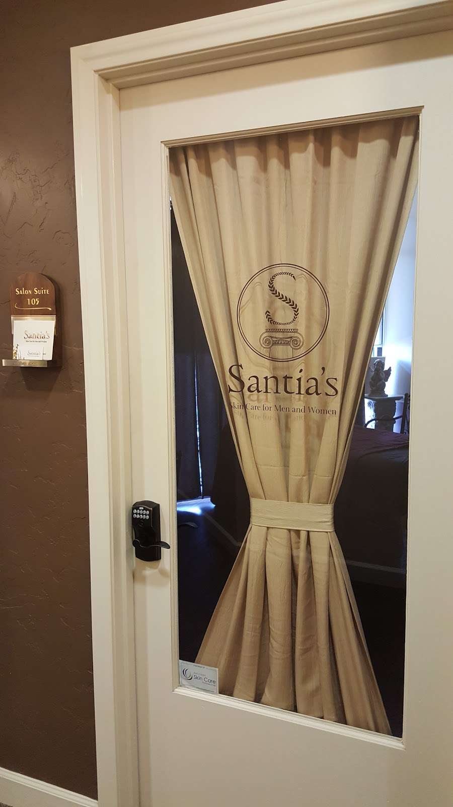 Santias Skin Care for Men & Women | 15268 Rosecrans Ave, Suite #104 (located within Phenix Salon Suites, La Mirada, CA 90638, USA | Phone: (714) 336-1905