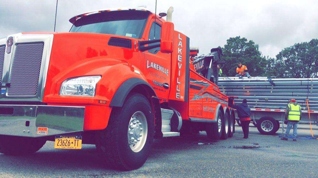 Lakeville Towing | 330 Candlewood Lake Rd, Brookfield, CT 06804, USA | Phone: (203) 775-1867