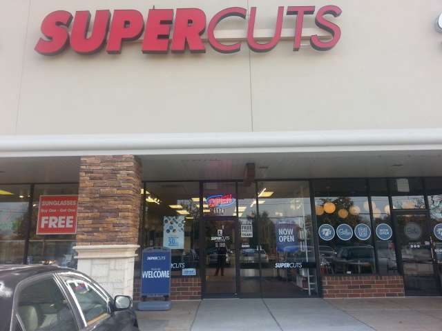 Supercuts of Hoffman Estates, Schaumburg and Streamwood | 1171 Barrington Rd, Hoffman Estates, IL 60169 | Phone: (224) 520-8587