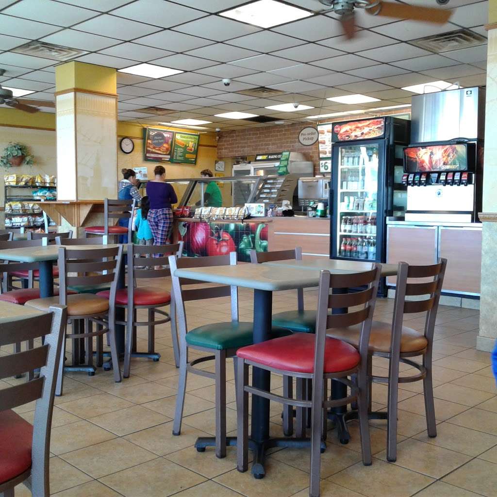 Subway | 4908 Seawall Blvd, Galveston, TX 77551 | Phone: (409) 762-7827