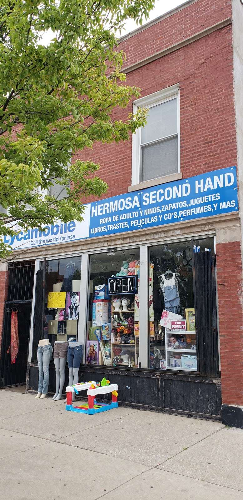 Hermosa Second Hand | 4224 W Fullerton Ave, Chicago, IL 60639, USA | Phone: (872) 802-4671