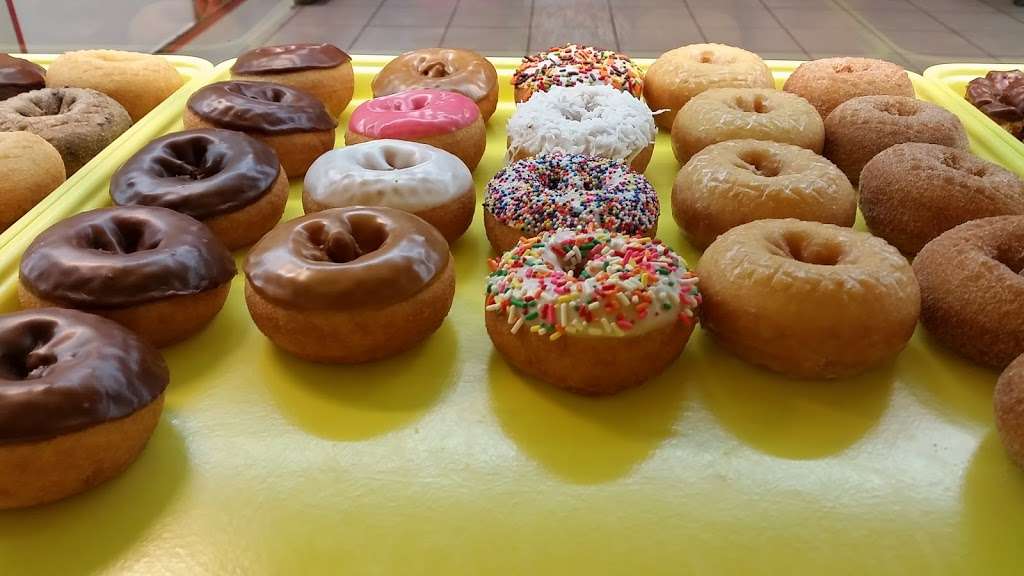 FM DONUTS | 1221 Flower Mound Rd #110, Flower Mound, TX 75028 | Phone: (972) 874-1250