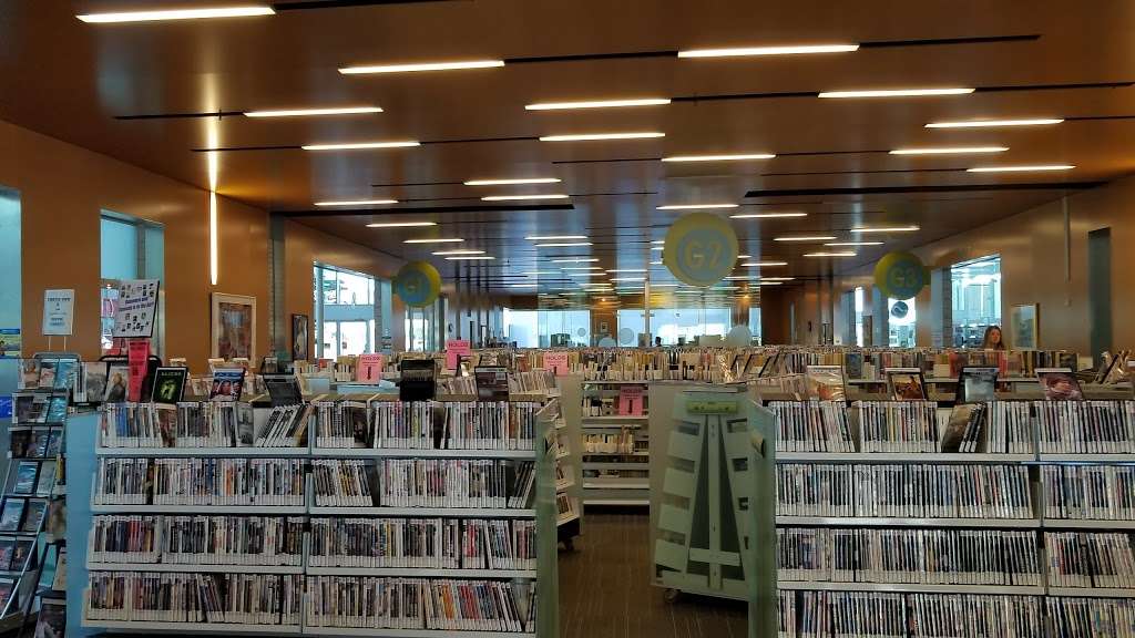 Sunrise Mountain Library | 21109 N 98th Ave, Peoria, AZ 85382, USA | Phone: (623) 773-8650