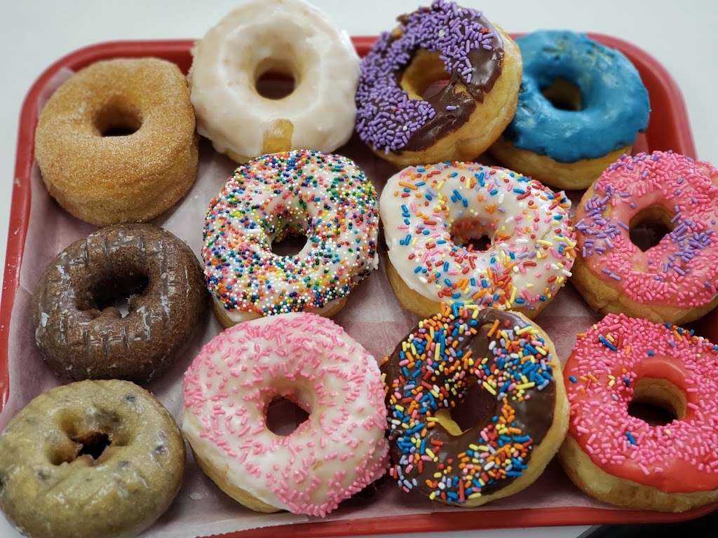 Donut Palace | 2021 Rayford Rd # 130, Spring, TX 77386, USA | Phone: (281) 363-9060