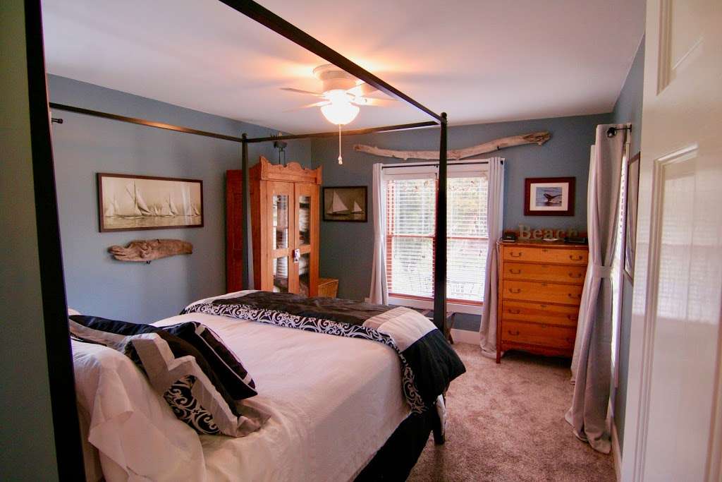 Swiss Suite Bed and Breakfast | 2375 Sycamore Path, St Joseph, MI 49085, USA | Phone: (773) 314-3053