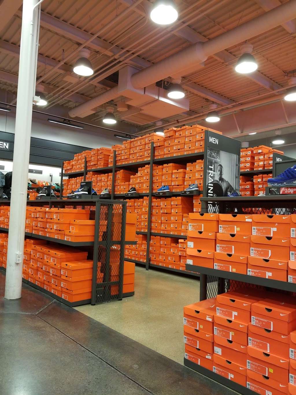 Nike Factory Store | 11656 NE Executive Dr, Edinburgh, IN 46124, USA | Phone: (812) 526-8111