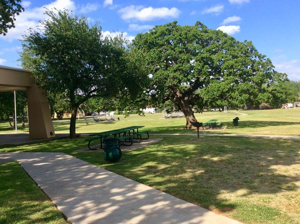 Grauwyler Park | Dallas, TX 75235, USA | Phone: (214) 670-6302