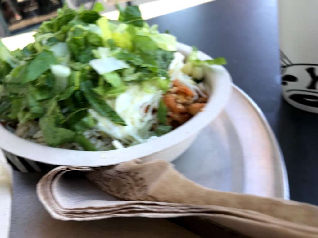 Chipotle Mexican Grill | 5330 W Rosecrans Ave, Hawthorne, CA 90250, USA | Phone: (310) 297-0850