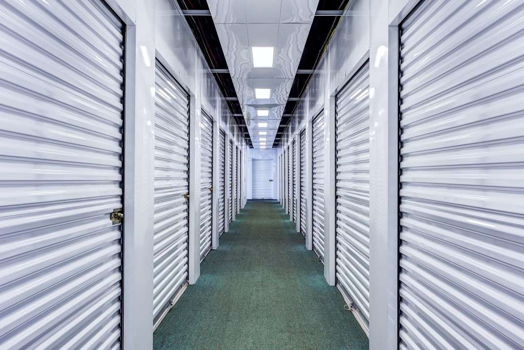 Metro Self Storage | 500 N Kirk Rd, Batavia, IL 60510, USA | Phone: (630) 239-5908