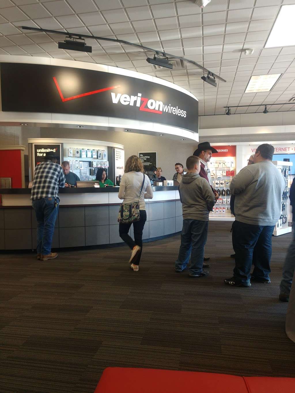 Verizon | 426 W Southline St, Cleveland, TX 77327, USA | Phone: (281) 659-1980