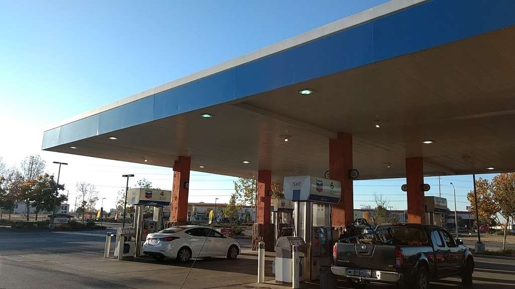 Chevron Winchester | 30616 Benton Rd, Winchester, CA 92596, USA | Phone: (951) 325-5861