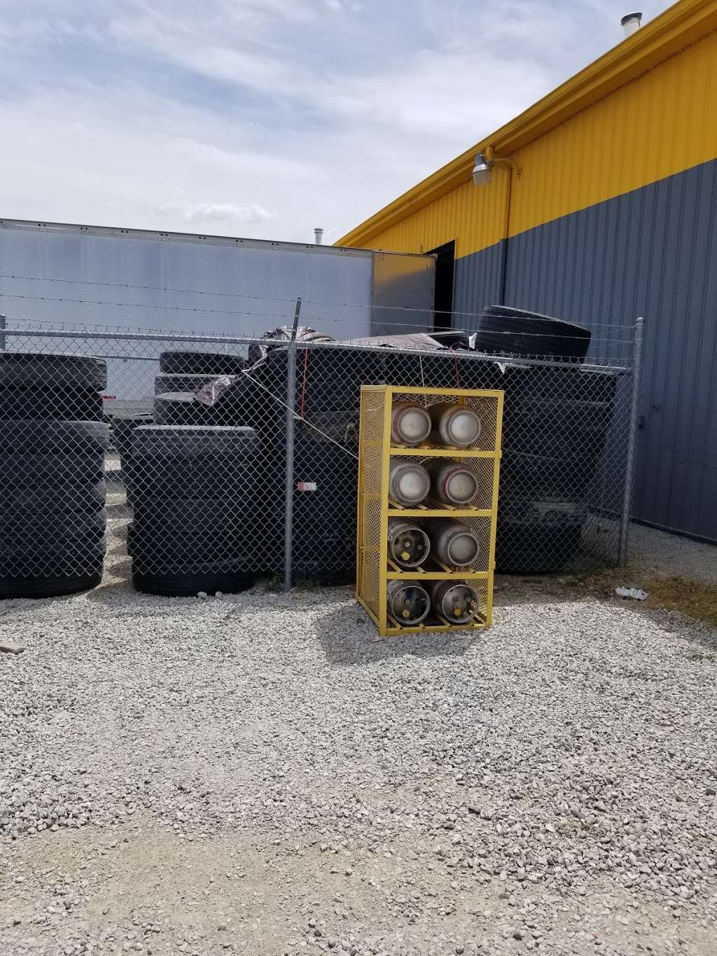 BestDrive Commercial Tire Center | Best Drive Tire, 4805 W. 96th St, Indianapolis, IN 46268, USA | Phone: (317) 829-5719