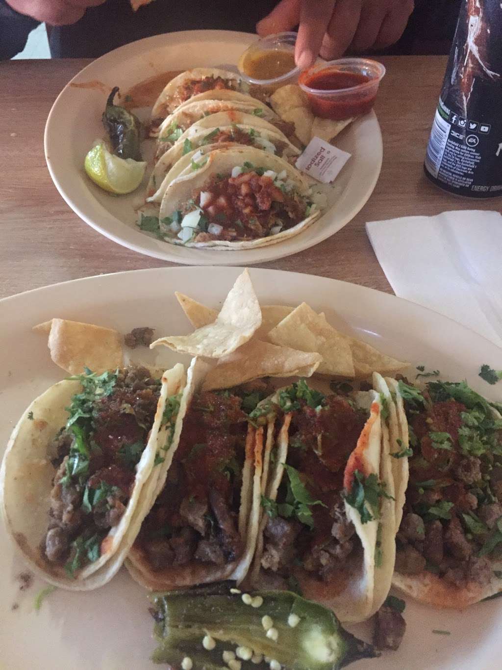 Taqueria El Pariente | 24042 Newhall Ave, Newhall, CA 91321 | Phone: (661) 222-9327