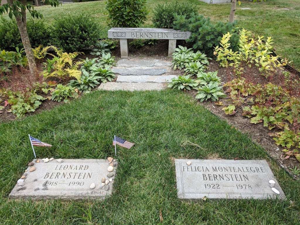 Grave of Leonard Bernstein | Brooklyn, NY 11218, USA