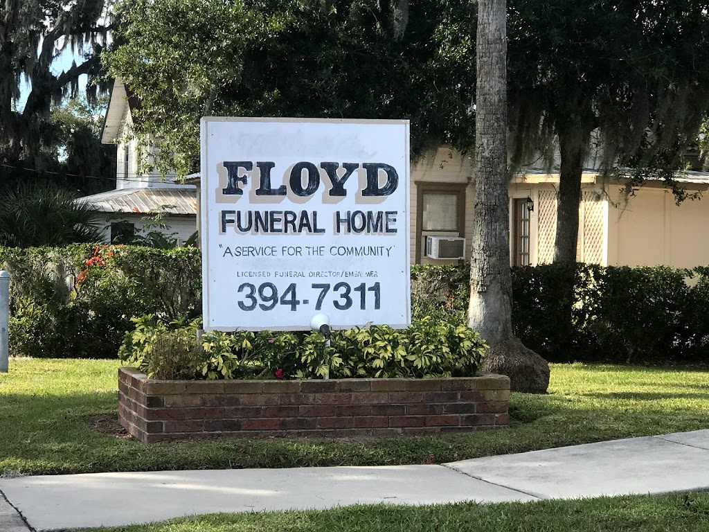 Floyds Funeral Home | 858 W Minneola Ave, Clermont, FL 34711, USA | Phone: (352) 394-7311
