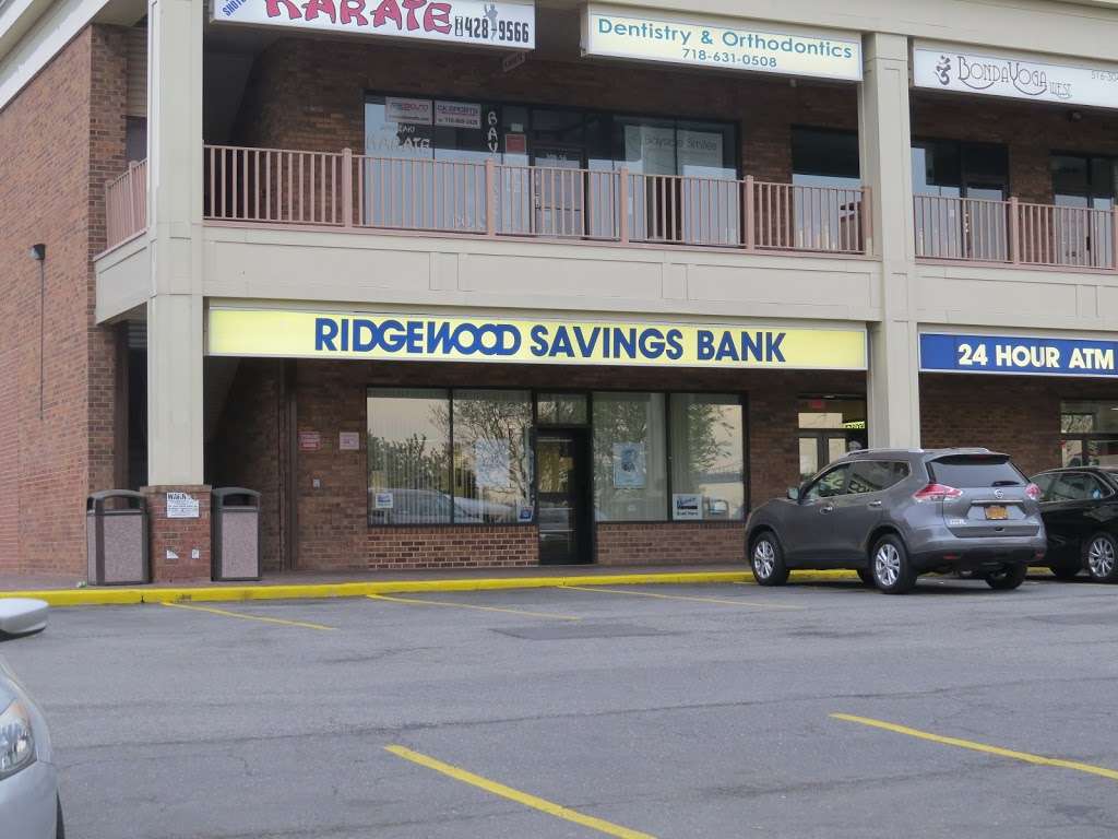 Ridgewood Savings Bank | 208-24 Cross Island Pkwy, Service Road, Bayside, NY 11360, USA | Phone: (718) 423-3508