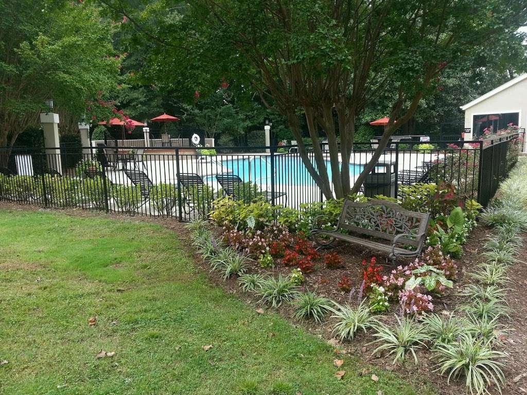 Arbor Village Apartments | 839 Scaleybark Rd, Charlotte, NC 28209 | Phone: (704) 527-8186