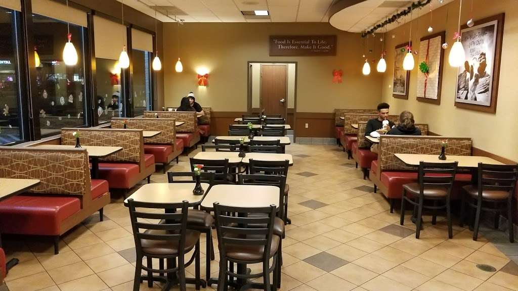 Chick-fil-A | 5600 S Parker Rd, Aurora, CO 80015, USA | Phone: (303) 766-9170