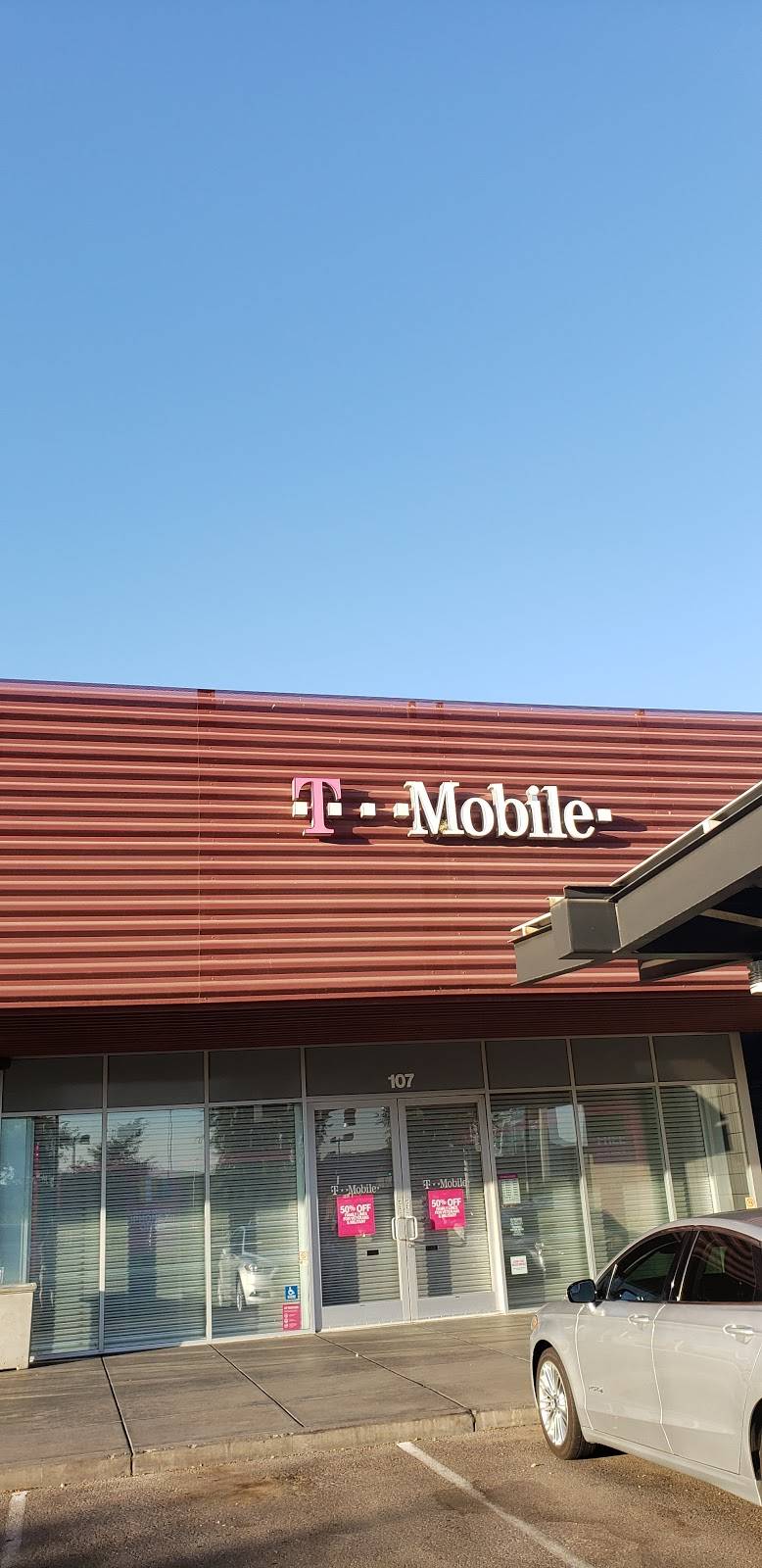 T-Mobile | 555 N Scottsdale Rd Suite 107, Tempe, AZ 85281 | Phone: (480) 921-5340