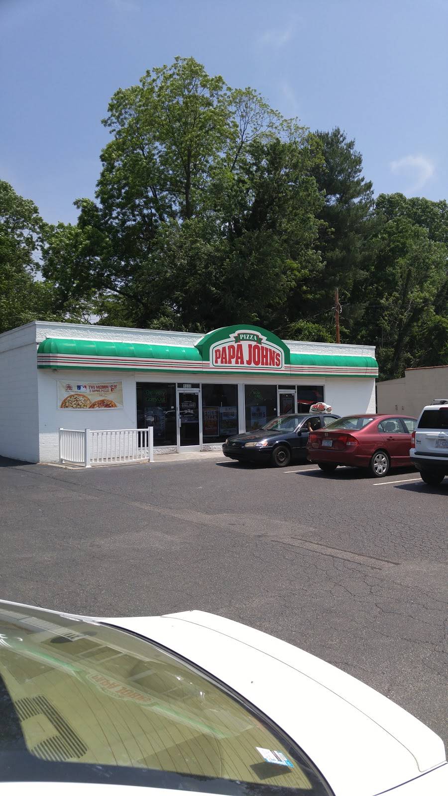 Papa Johns Pizza | 1330 S Hawthorne Rd, Winston-Salem, NC 27103, USA | Phone: (336) 748-8886