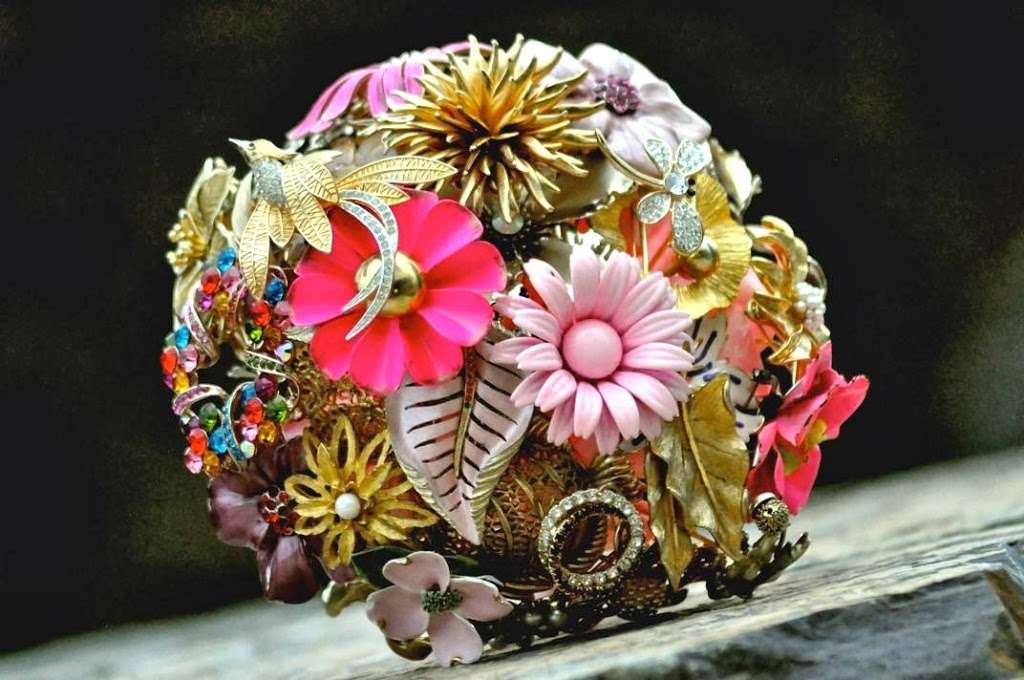 Lionsgate Designs - Wedding Brooch Bouquets | 1055 S 112th St, Lafayette, CO 80026, USA | Phone: (303) 665-6525