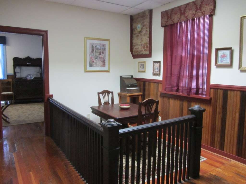 Tinder Guest House | 106 S Railroad Ave, Ashland, VA 23005 | Phone: (804) 937-9148