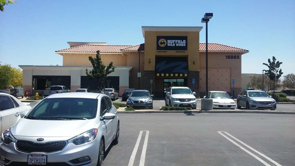 Buffalo Wild Wings | 18965 Bear Valley Rd, Apple Valley, CA 92308, USA | Phone: (760) 961-1500