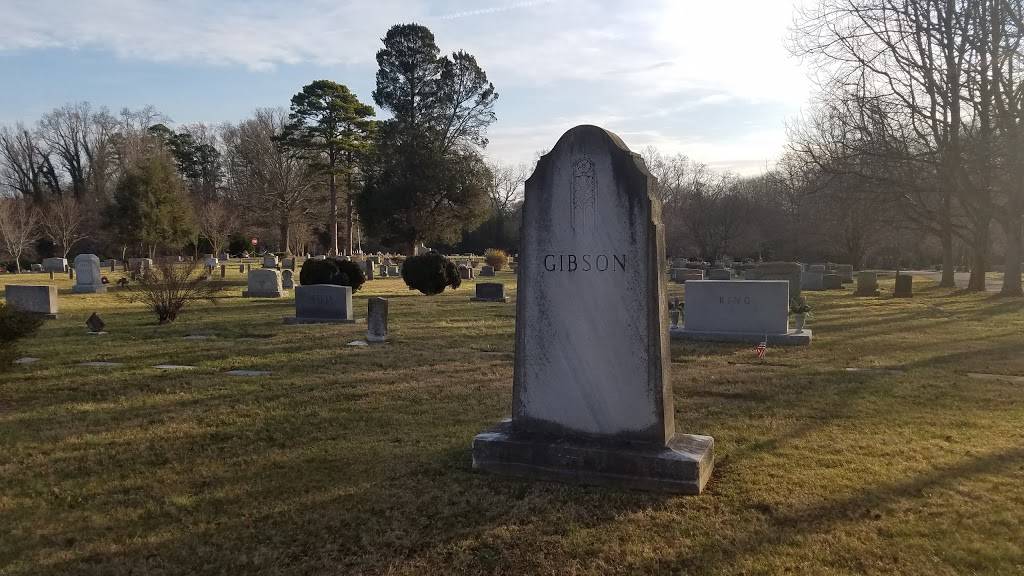 Oakwood Cemetery | 114 N Oakwood Dr, Statesville, NC 28677, USA | Phone: (704) 878-3431