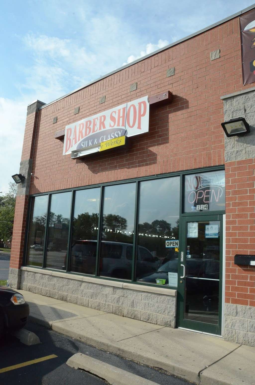 Barber Shop Silk & Classy | 114 e, Sibley Blvd, Dolton, IL 60419, USA | Phone: (312) 973-9033