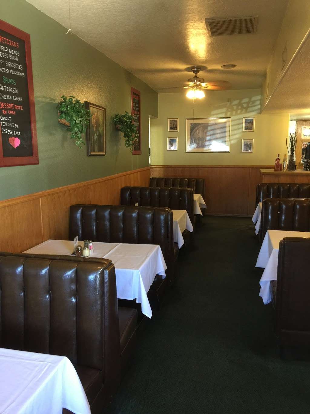 Barones Pizza | 1229 W Ave I, Lancaster, CA 93534 | Phone: (661) 948-0771