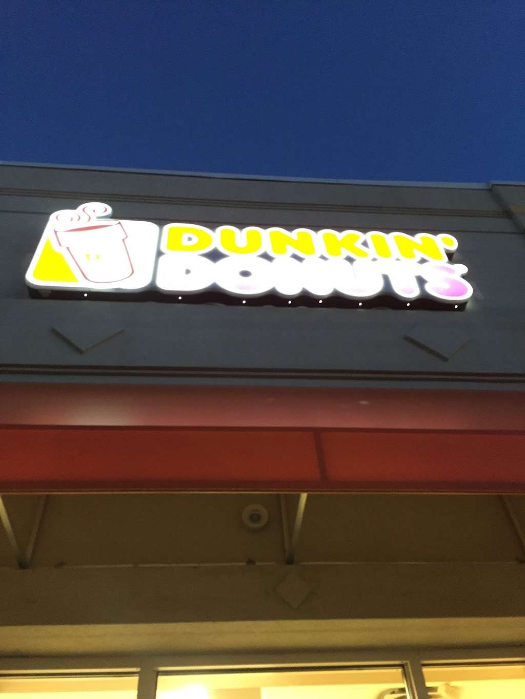 Dunkin Donuts | 3355 Post Rd, Southport, CT 06890, USA | Phone: (203) 319-0736