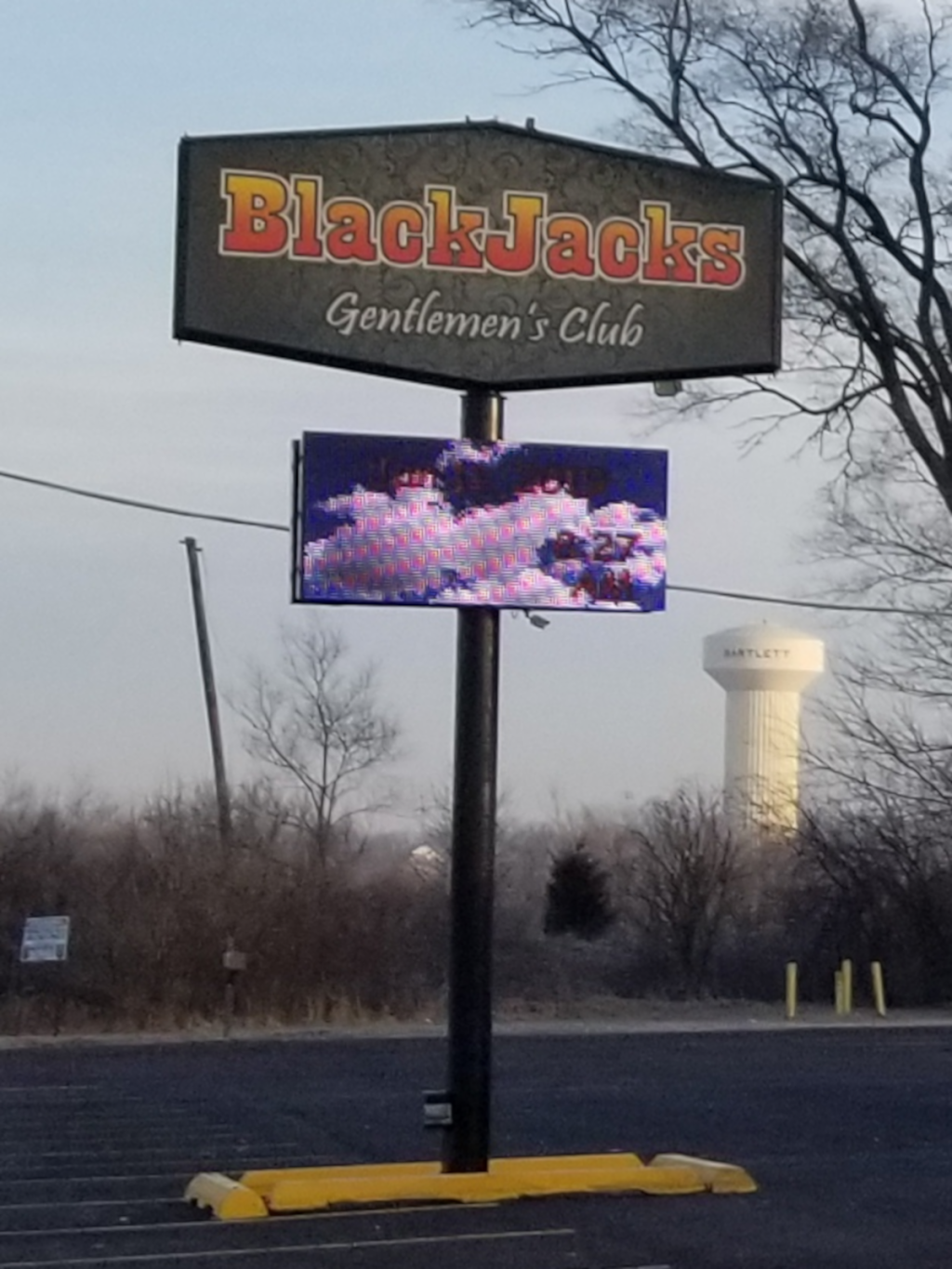 Blackjacks Gentlemen’s Club | 7N657 IL-25, South Elgin, IL 60177 | Phone: (847) 697-8150