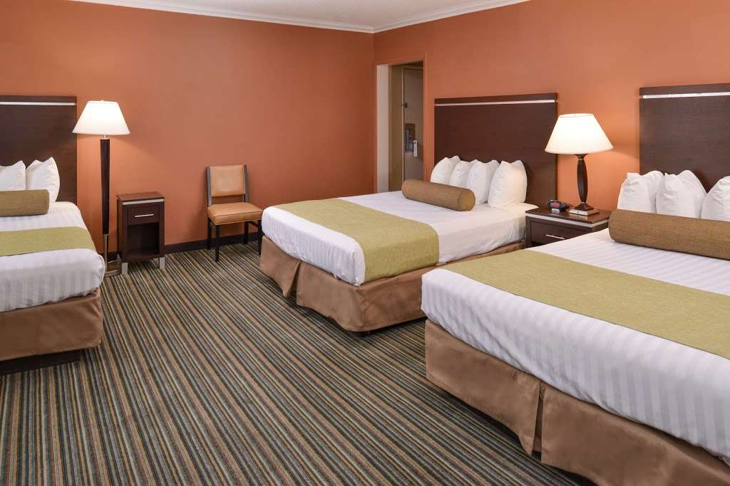 Best Western Courtesy Inn | 1070 W Ball Rd, Anaheim, CA 92802, USA | Phone: (714) 772-2470