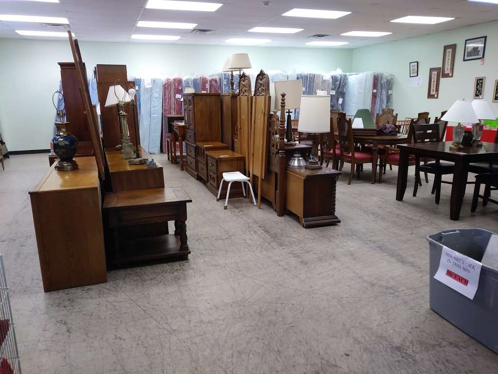 Restoration Ministries Thrift | 14950 Dixie Hwy, Harvey, IL 60426 | Phone: (708) 333-8530