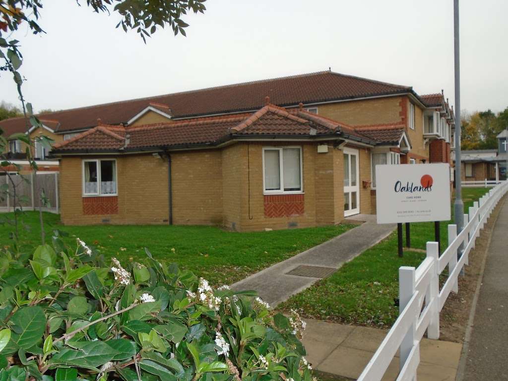 Oaklands Care Home | Forest Glade, Dunton Hills, Langdon Hills, Laindon SS16 6SX, UK | Phone: 0333 999 8583