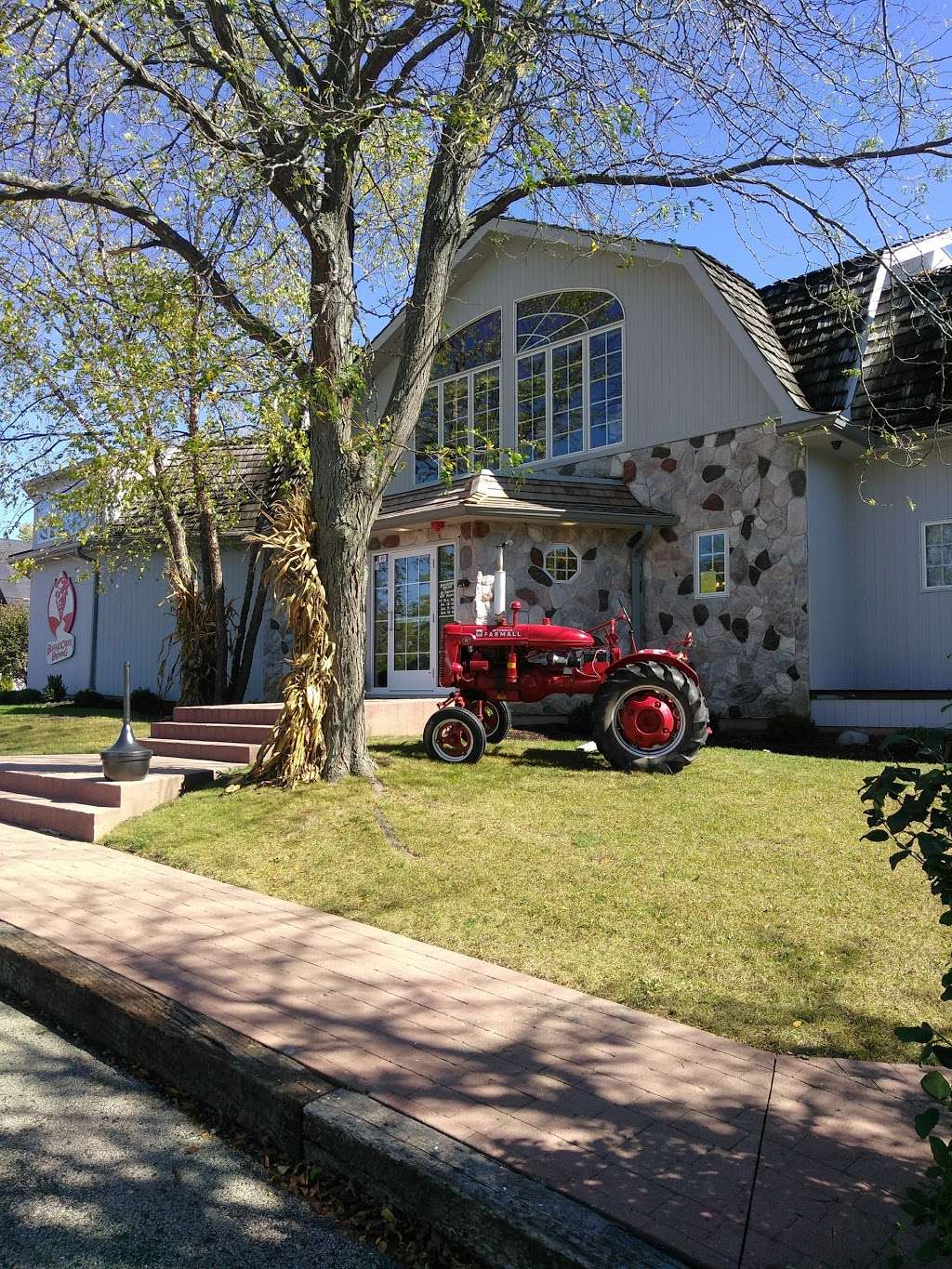 Historic Downtown Long Grove Visitors Center | 308 Old McHenry Rd, Long Grove, IL 60047 | Phone: (847) 634-0888